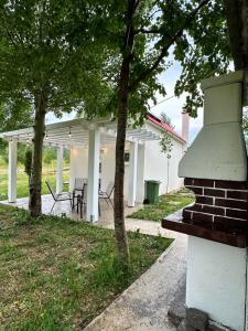 Guest house Lena Lukavica