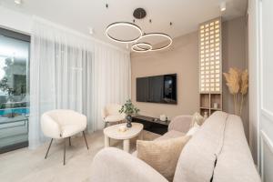 Villa Dantela with Private Pools