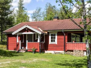Peaceful Cabin Retreat by Lake Gopen