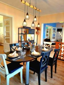 Maisons de vacances La Brainoise Maison familiale chaleureuse avec jardin et plage sauvage : photos des chambres