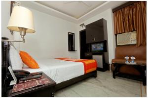 Hotel The R Blues - Near IGI Airport New Delhi