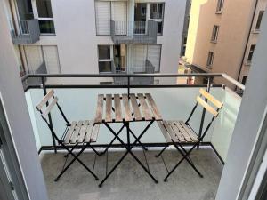 2 Room Flats with Balcony in Zurich Center Hilda - Self Checkin
