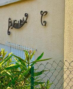Studio moderne et lumineux avec balcon vue mer à Bandol
