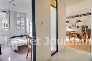 Very nice Parisian apartment