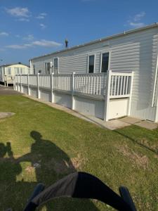 PALM GROVE THE NeW PG68 3 BEDROOM CARAVAN CHAPEL ST LEONARDS