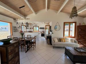 Maisons de vacances Jolie maison a 50 m de la plage : Maison 3 Chambres 