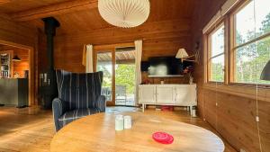 Log House With A View Near Korshage