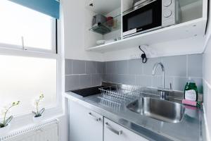 Harrow Road Vibrant Apartments!