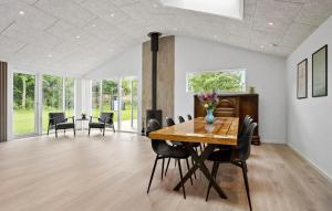 3 Bedroom Stunning Home In Spøttrup