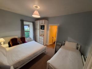 Bridge View House B&B and Restaurant