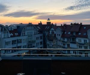 W porcie przy Latarni