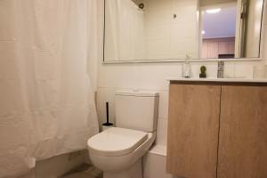 Chic 1BR Oasis in Centro Steps from Metro