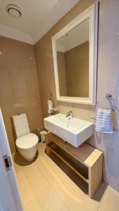 Accommodation Front - Tranquil 2 Sleeper in Point Waterfront