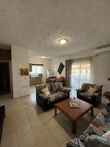 Cozy Home 400m From The Beach!