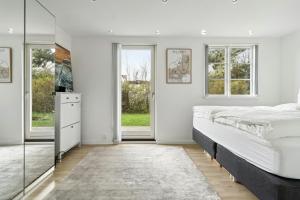 Bright Summer House With Pool In Tisvildeleje