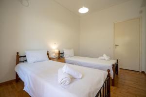 Urban Nest In Chalandri by MΡS