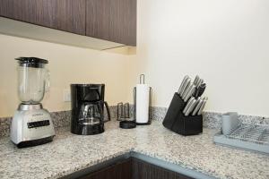 Radiant 2 Bedroom Apartment in Yoses