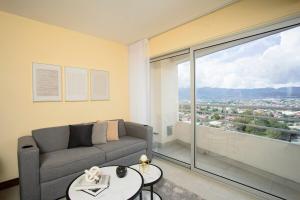 Radiant 2 Bedroom Apartment in Yoses