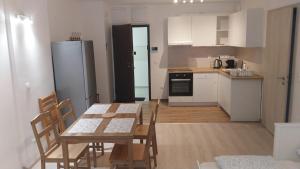 125 Family Apartment 1 near by Heroes Square with free garage