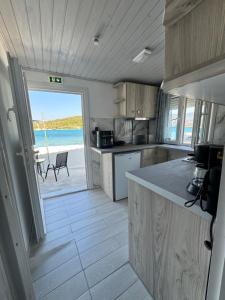 Riva Blue Silence -Seafront Retreat