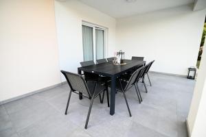 Four Oaks Holiday House