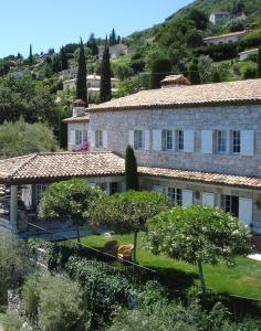 French Bastide With Sea View In Vence