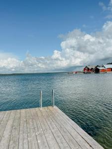 Seaview Cabin With Terrace Near Nature