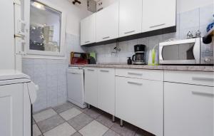 3 Bedroom Awesome Home In Vrsi 