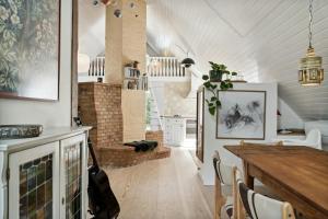 Fine Old Details Near Stubbe Lake