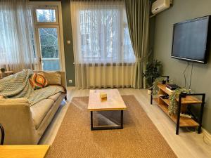 Elegant and Cozy 2BR with Balcony near Taksim