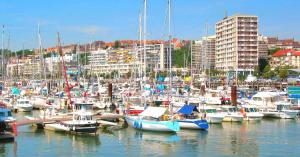 Maisons de vacances La Brainoise Maison familiale chaleureuse avec jardin et plage sauvage : photos des chambres