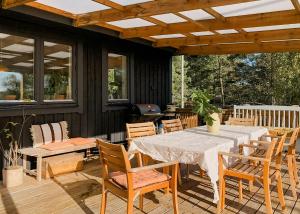 Idyllic Island House With Pool