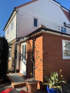 Studio apt with private parking