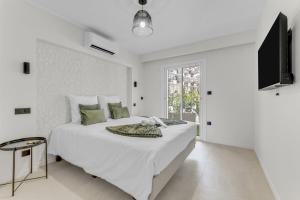 Modern 2 chambres avec jardin Martinez , 5 minutes from palais of festivals