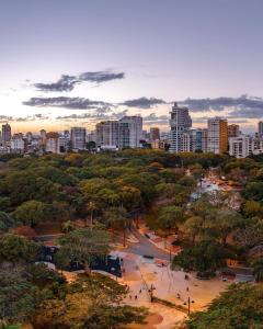 Apto céntrico con piscina, gym y una hermosa vista a la ciudad