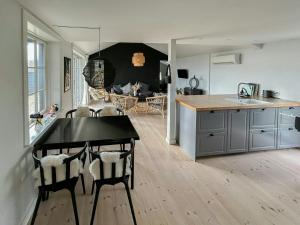 Summerhouse With Sea View In South Funen