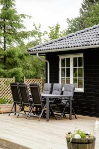 Home Among Trees With Architectural Flair