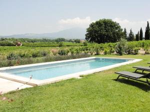 Provencal Farmhouse With Mont Ventoux Views