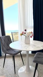 Otryx Sea View Apt 15