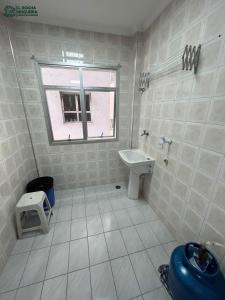 Apartamento 02 Dormitorios no Centro de Ubatuba com Ar-WIFI - 10 minutos da Orla do Cruzeiro