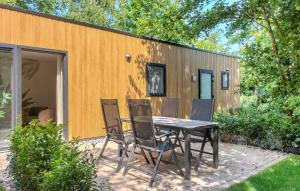 Nice Home In Oosterwolde With Wifi