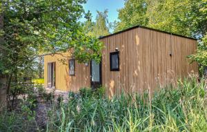 Nice Home In Oosterwolde With Wifi