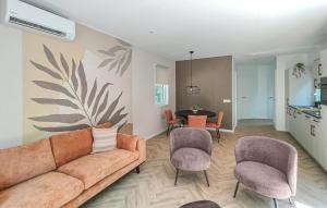 Nice Home In Oosterwolde With Wifi