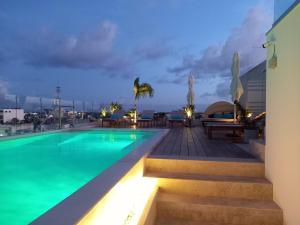 Nordic studio - walking to beach - king size bed