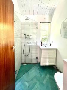 Family Holiday Home With Hidden Garden Spots