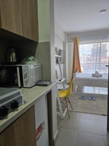 1 Bedroom Studio Sleeps 2 -Elevator -Free Parking