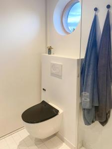 Modern Home Details Near Mariendal Beach