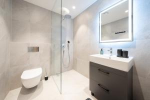 Beachfront Kalaranna apartment near the Old Town