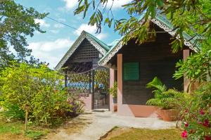 Firefly Beach Cottages