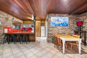 Sandy Feet at Hat Head - No Sheets or Towels Provided